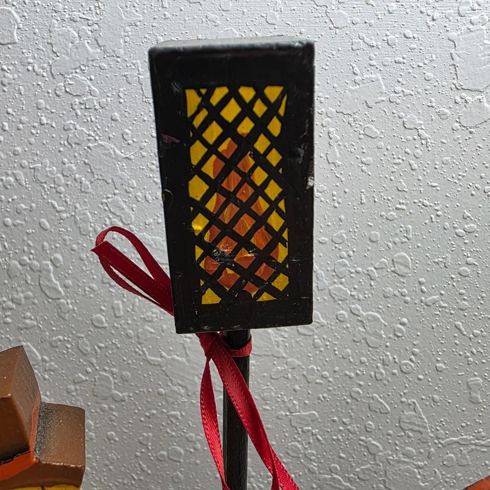 CLEARANCE 💲6️Vintage 70s Hand Painted Wood Christmas Carolers‎ Lantern Folk Art